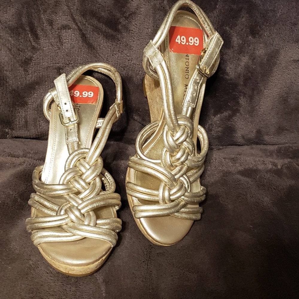 Wedge shoes